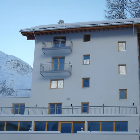 Piz Ot Pensión