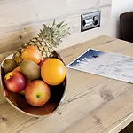 Piz Ot 게스트하우스 삼나운